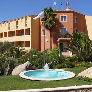 Hotel Le Nereidi & Con Piscina-tennis-fitness-parcheggio Coperto-sala Conferenze ***